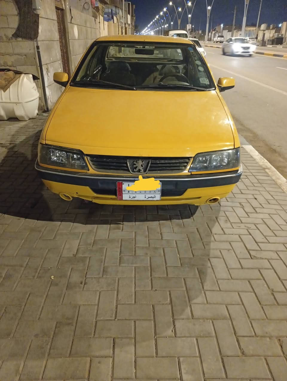 السلام عليكم 405 مديل 16 المكينه بيه كازكيت الكير جديد حداديه جديده تخم تاير راعيه يريد تحويل الهيه مصفره عدي وصولات السعر 30 مكاني حي الحسين اولاين *********** المو شراي لايتعبني رقمه بصره
