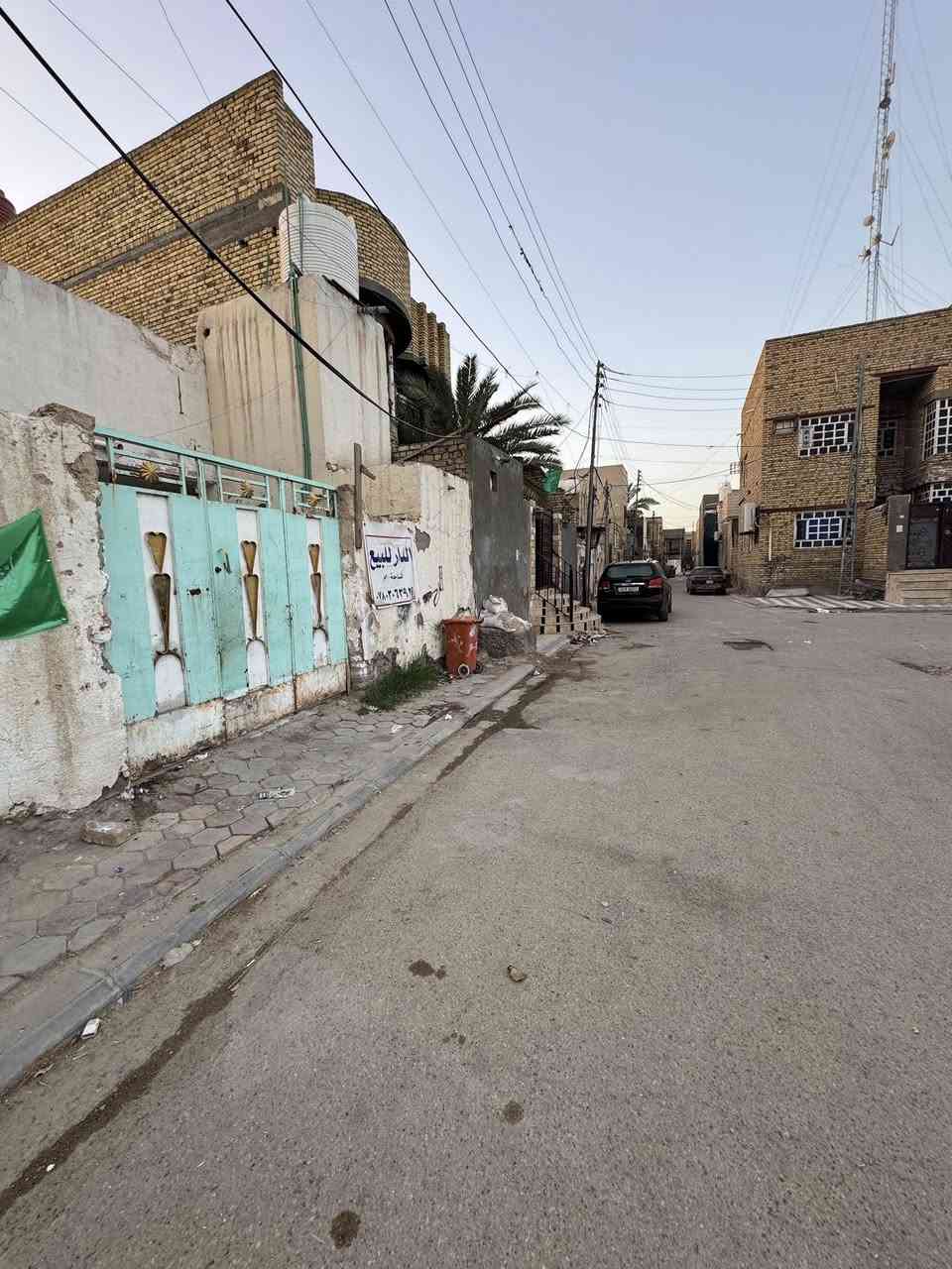 لسلام عليكم بيت للبيع في منطقه الصالحيه على ساحه  مساحه 200متر 
ابو علي للعقار ***********
