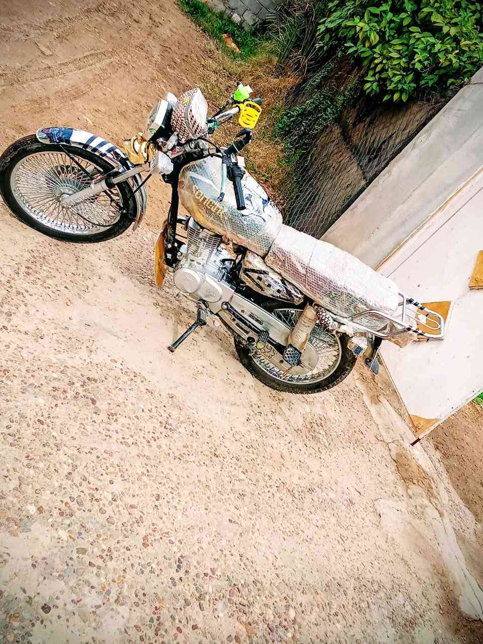 السلام عليكم ، دراجه للبيع
موديل 2023. لسعر 600وبيه مجال 
***********
 لموشراي ليراسل 🤫
