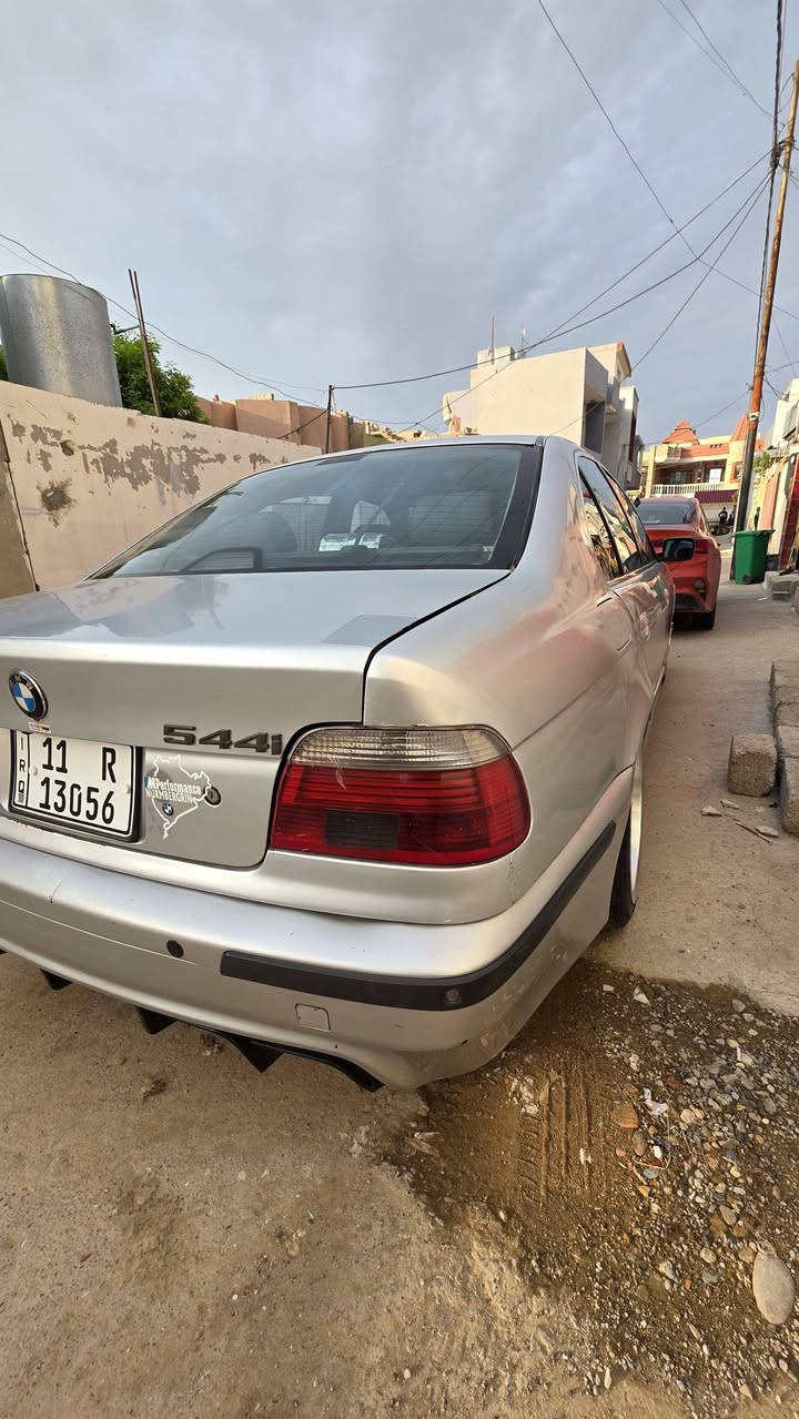 V8 BMW
🚗 موديل 1997
⚙️ محرك 8 سلندر 3.5 – عزم نار وصوت يونس
🔧 كير أوتوماتيك تيبترونك ثلاث انظمه 
🛞 ويل حجم ١٧m
💨✈️بيها شلعه نار 🔥
مضخم صوت بل صندوك 🎼
سستم صوت وعزل يخبل 🔥🎼
✨ فل مواصفات + دعامات M 
🛋️ داخل جديد كشنات جلد 
❄️ تبريد ثلج تدفئه شغاله 
🔌 كلشي بيها شغال بدون استثناء
‏ 🔥 كزور رياضي بيها منظومه نار من الكزوز
🧼 الحالة:
صبغ عام جماليه 
✔️ بدون ضرر
✔️ سقف تنتا سلايت طكتين 
✔️ محرك وكير شرط لوك
✔️ جاهزه لاأخير ترايك للبصره                                         موبايل+واتس ***********
***********
