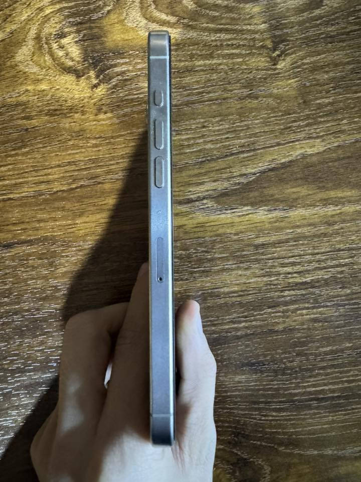 السلام عليكم
جهاز ١٥بروً ماكس بطاريه ٩١ 
ماستر 
جهاز نضيف مابي اي زلغ 
***********. سعره ١١٥٠ وبي مجال
