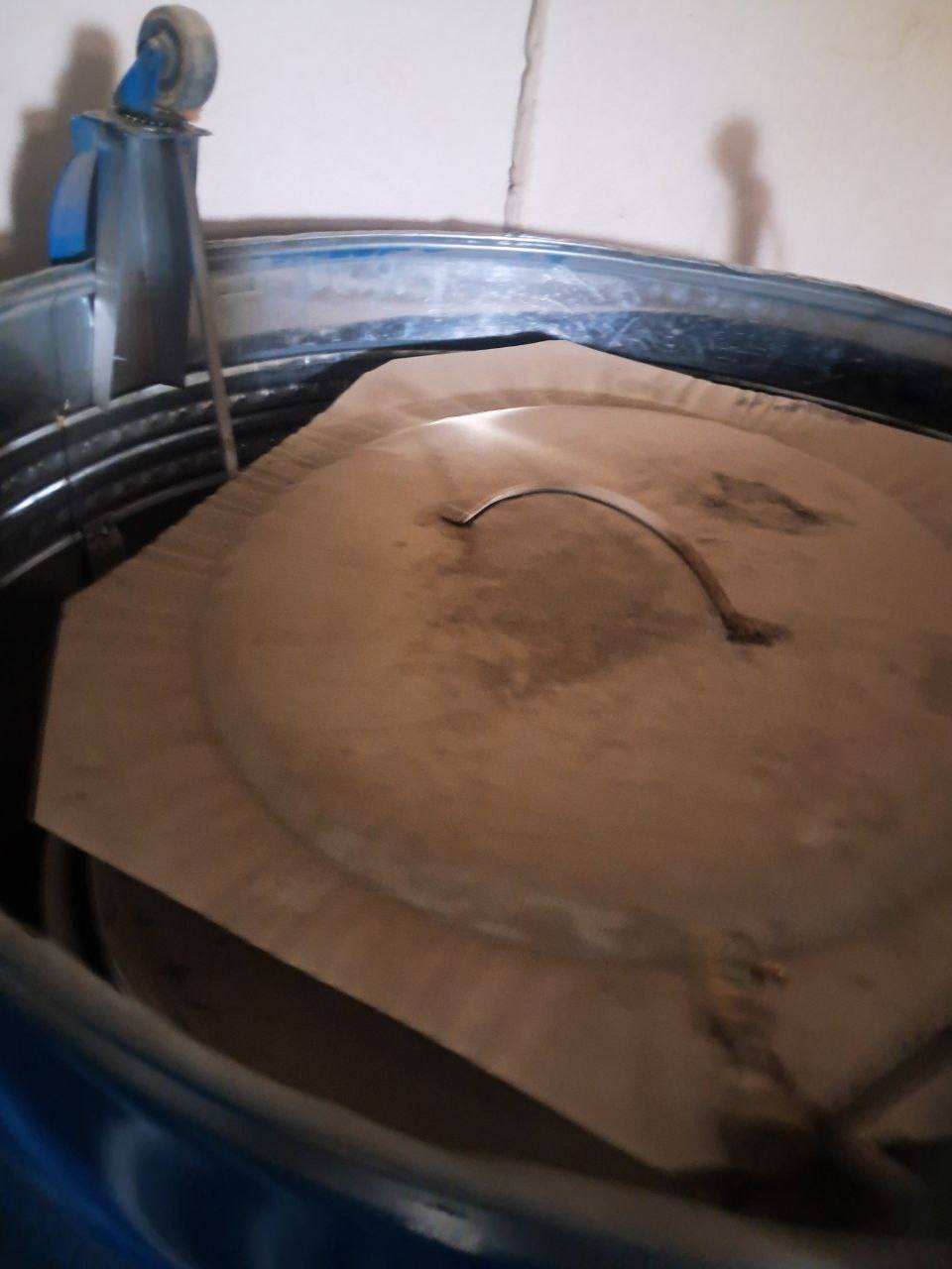 السلام عليكم
تنانير 2من احسن النوعيات السيد والغراف
تنور الغراف الازرك استعمال يومين فقط
وتنور السيد شهر
اثنينهن جدد وكاملات ملحقاتهن من قبق وصونداتهن 
سعر التنور الواحد 50الف
للاتصال على الرقم ***********
