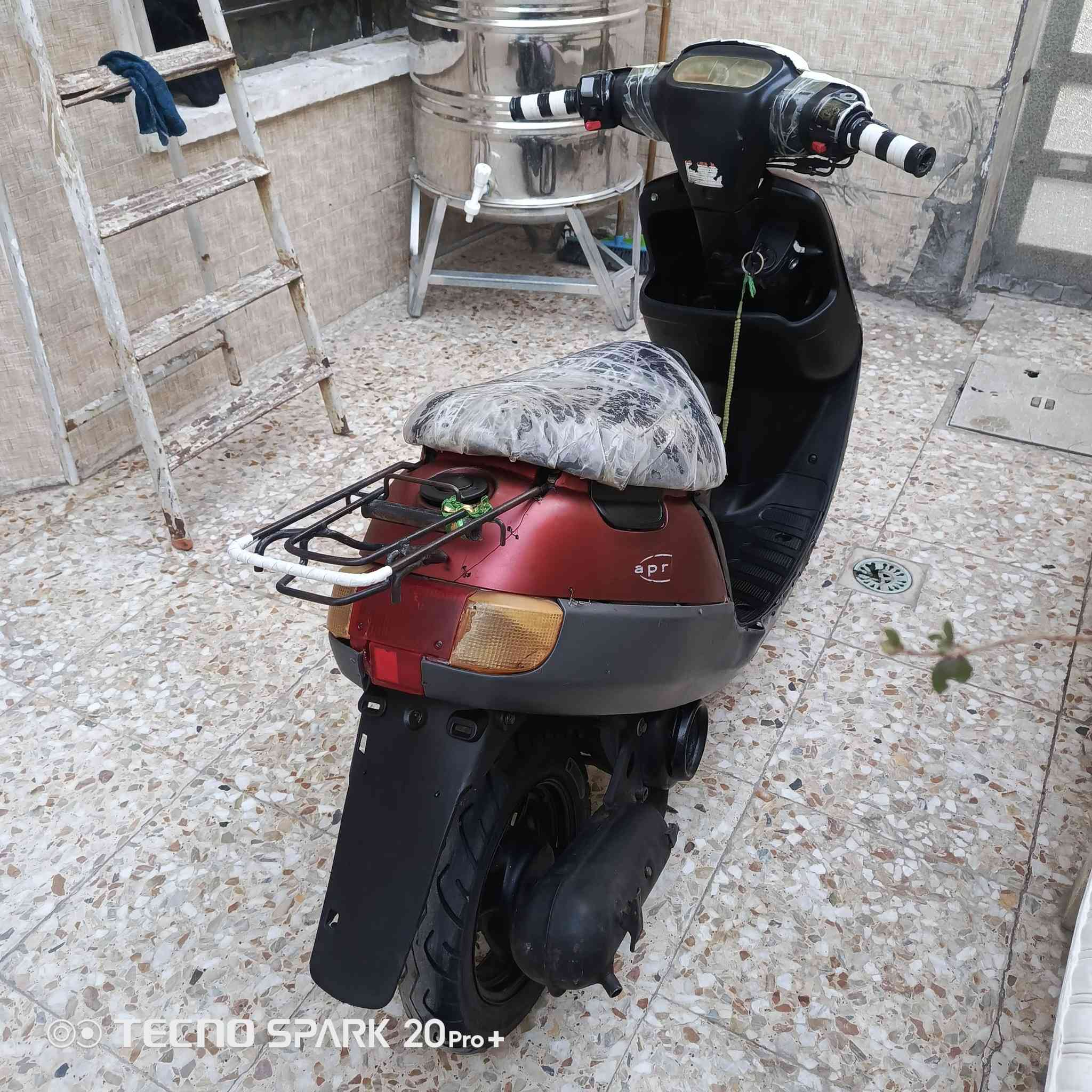 سلام عليكم للبيع دراجه بطه نضيفه سرعته 60 كامله مكمله نقصهه بس كعكه مال صالونصه لأن صوته عالي شغاله محرك ما مفتوح بلاديه دراجه شلعته حلوه معدل صاروخ سعر 200 وبيها مجال العنوان بغداد بلديات رقمي *********** بي واتساب
