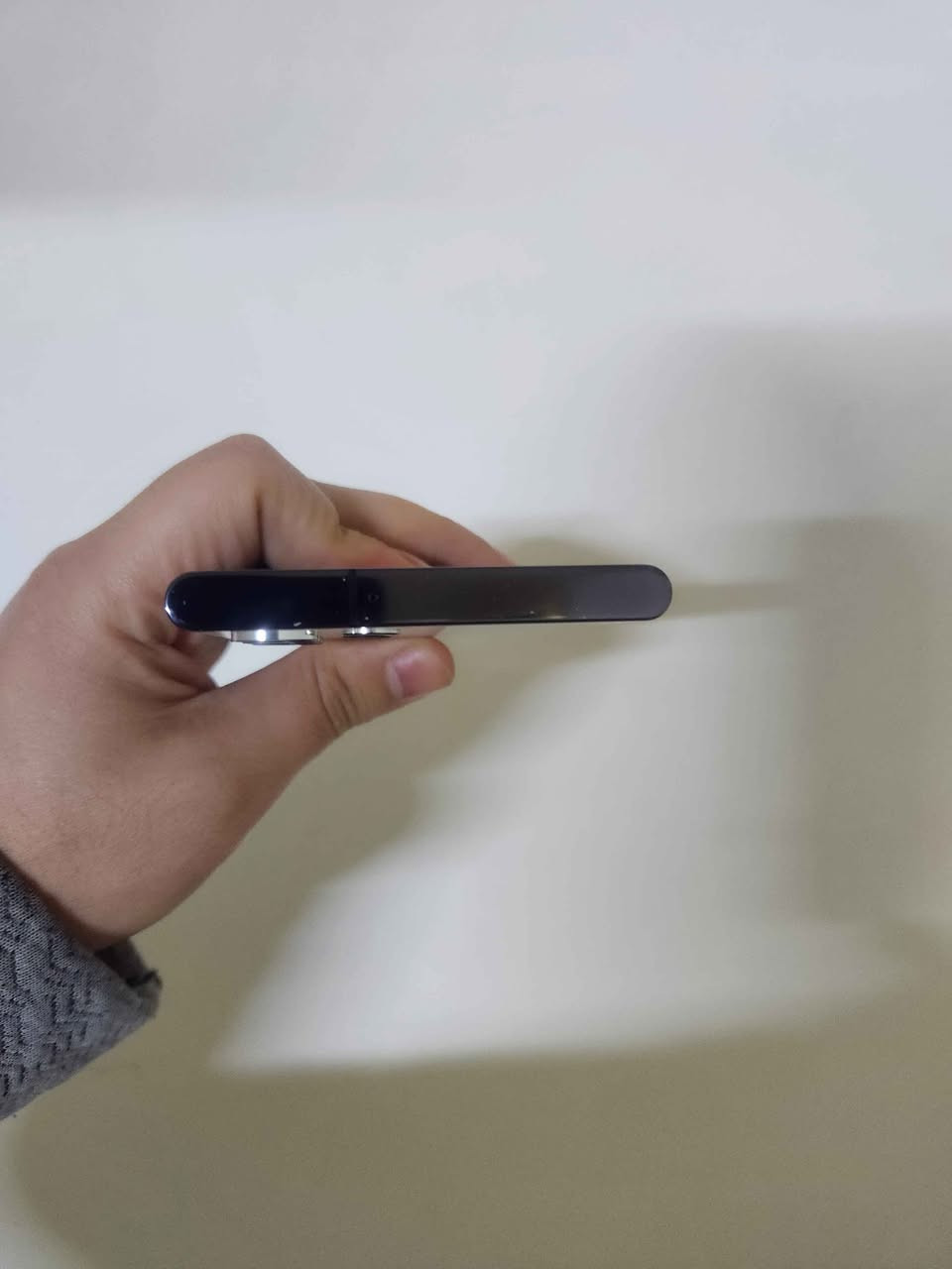 s22 الترا 
ذاكره ٢٥٦ 
عربي شرق أوسط 
نضيف كلش بي ملاحظه وحده الكامره بيهه خلل 
السعر ٣٧٥ الف 
بغداد البياع 
*********** بغداد, العراق
