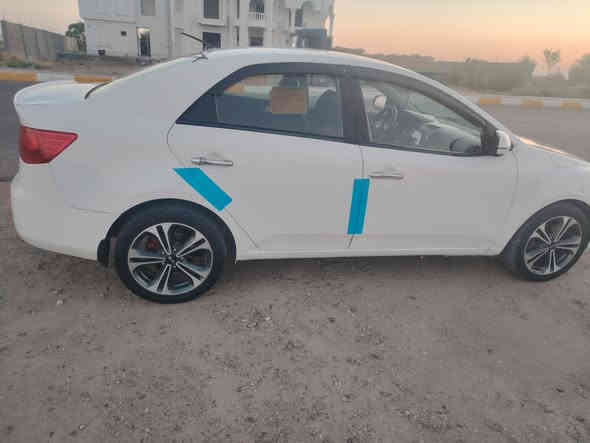 للبيع كيه سيراتو
موديل 2013 خليجي اابيض
محرك 16 مكفول
كير 6 نمر مكفول
تخم تاير / صدر جديد / تبريد ثلج /
/شاشه كامره / حساس خلفي أمامي
داخل اسود اب احمر / شفتات استيرن/
 بيه صبغ قطعتين الجاملق أو الباب الي خلف السايق أو بيه بارد
السيارة كامله أو مال جناي
السعر 100$ أو بيه مجال
العنوان الأنبار الرمادي
التواصل عله الرقم *********** أو ***********
