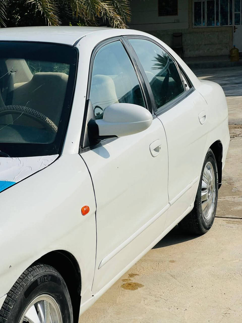 للبيع دايو نوبرا موديل 2002 رقم بغداد
مصبوغه عام لجماليه سيارة بلادية بدون ضربه 
مكينه كير صدر كله جديد مكفول تخم تاير. 
السعر : 34 وبيه مجال 
تلفون : ***********
المكان / ديالى / دلي عباس
