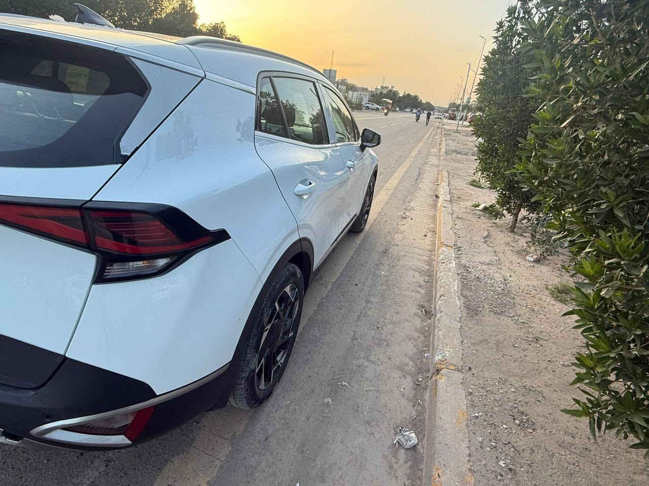 سبورتج 2023 خليجي .  رقم شمالي تريد تحويل او وكاله 
. فول مواصفات .السياره احلى بعد من الصور 

كفاله عامه من كلشي بعدها جديده زيرو على وضع الشركه 
محرك ٢٠٠٠

 بصمة وتشغيل عن بعد 

صندوق كهرباء 

كراسي  كهرباء 

تدفئ  بالكشنات  

تدفئ  بالستيرن 

شاحن واير لس 

تبريد شاشة مناخين 

رادارات جانبية وخلفية 

هاند بريك بصمة 

مانع انزلاق وانحدار 

كامرة دوارة 

حساس مطري 

شفتات بالاسترين 

حساس امامي وخلفي 

ويل ١٩ 

شاشة متصله 

فول تحكمات 

مود درايف اربع وضعيات قيادة 

لايت زنون 

داخل ابيض 
مكان السياره بغداد 
الاستفسار ‭
***********
