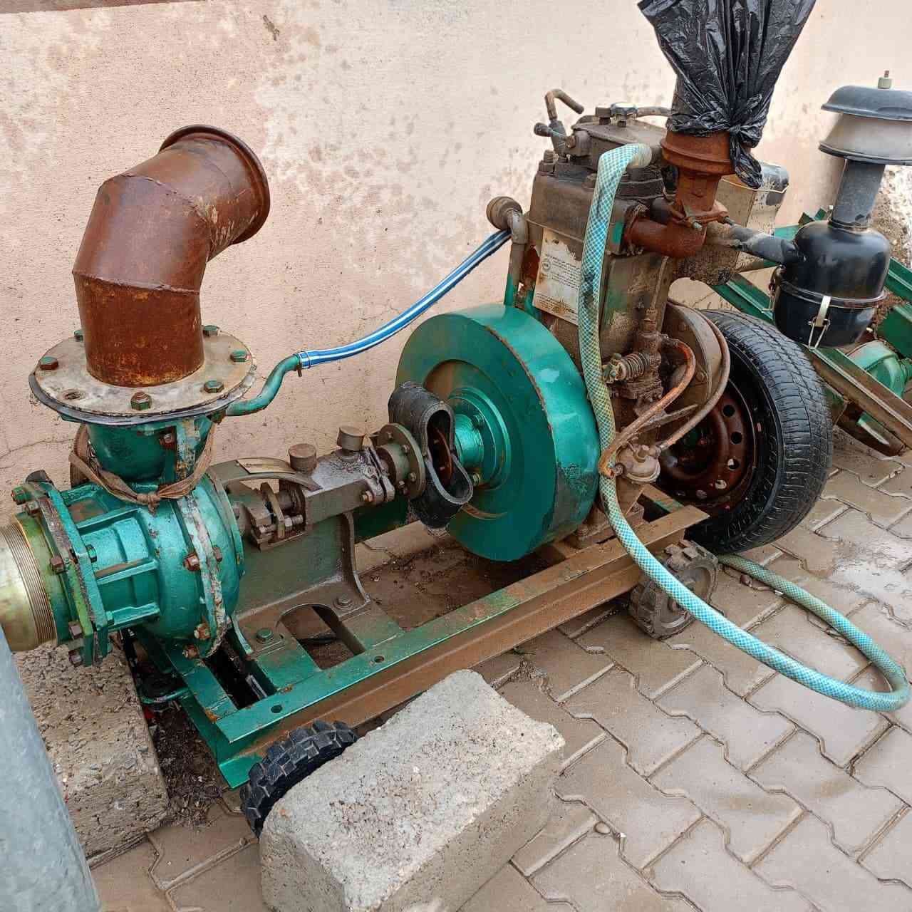 .... السلام عليكم ماطور بتر للبيع
شغال شرط 
مشتغل موسم واحد 
كامل ملحقات خنزيره مع اكسل نقل  
سعر 1٠200
للتواصل ‏‪0780 660 9907‬‏
