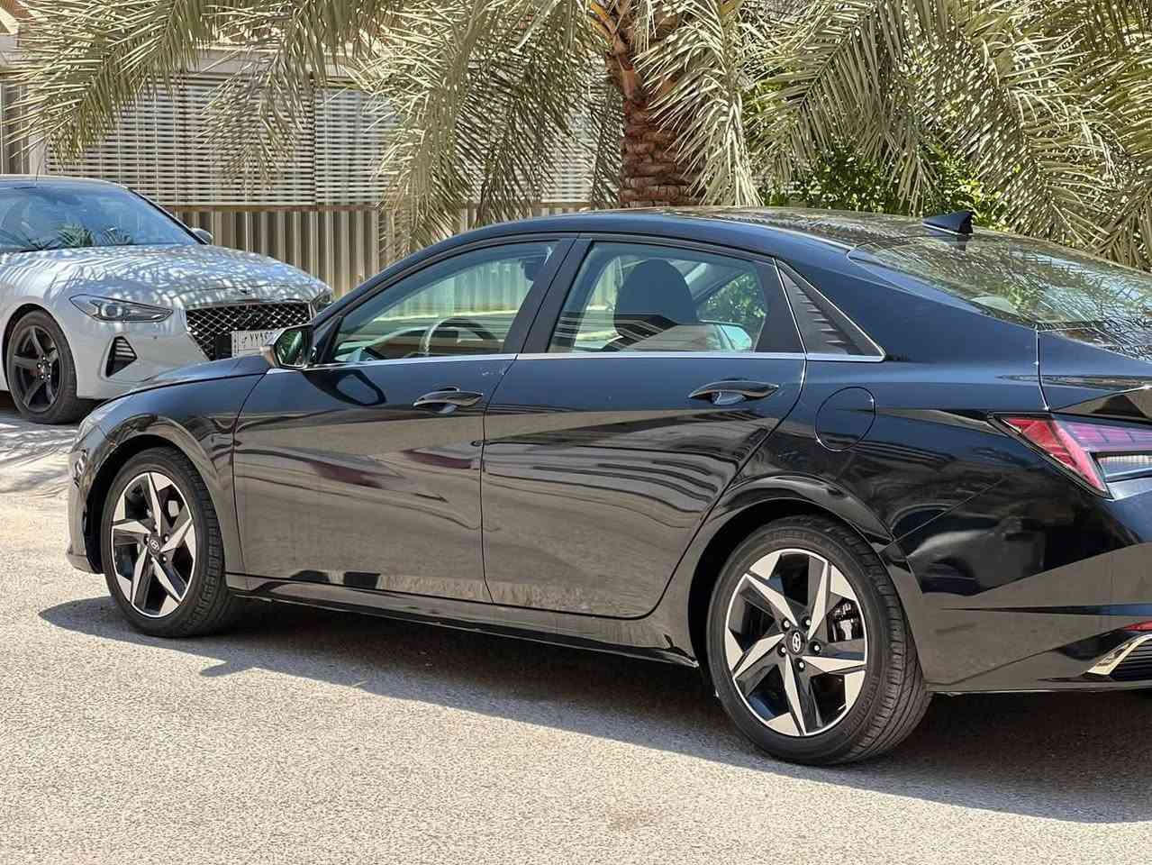 السيارة هايبرد لمتد فول الفول 2023
145$
مكاني النجف 
ماشية 110 الف كيلو 
***********
