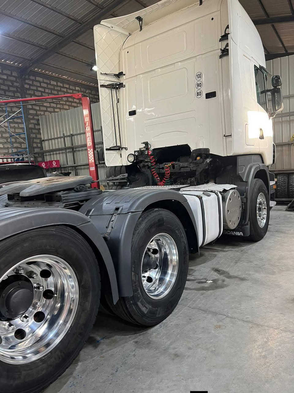 سكانيا سحال مزوج
2007
محرك انجكشن 420 كفاله لا بخار ولا صرف 
كير 900 رتايدر 
جوبلس امامي خلفي 
ثلاجه دبل لكزز
تخم تاير وا ويكب 
كفاله عامه سياره
بدون ارقام 
السعر 185 وا بيه مجال 
العنوان بغداد جرف النداف
‏‪***********‬‏
