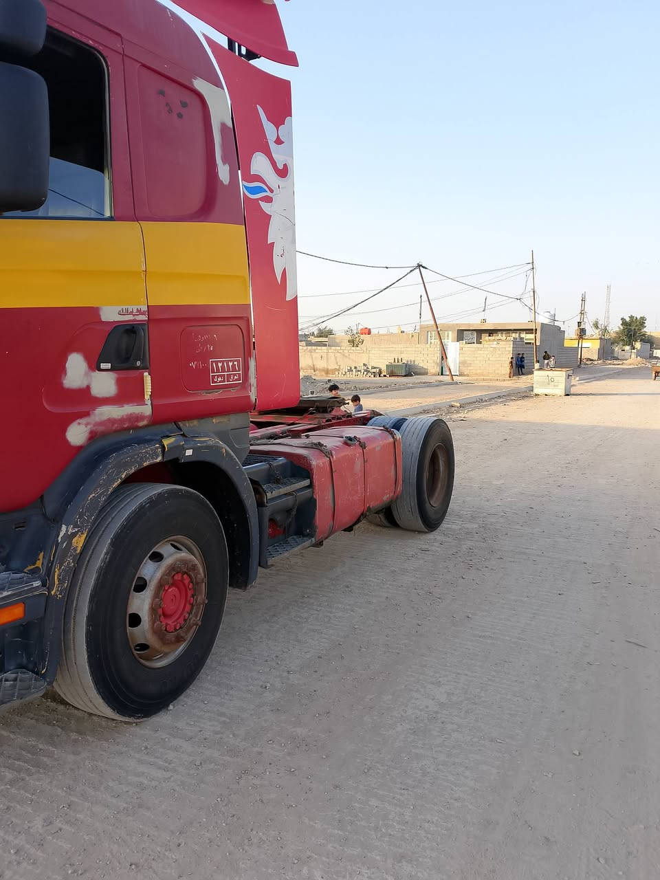 سلام عليك مكلف بالنشر سكانيا الفينيه انجكتر كفاله السياره بيهه تبخير قليل بدون تنقيص تحويل وراعيهه موجود 100 وبيهه مجال  للاتصال ع الرقم *********** 
***********
