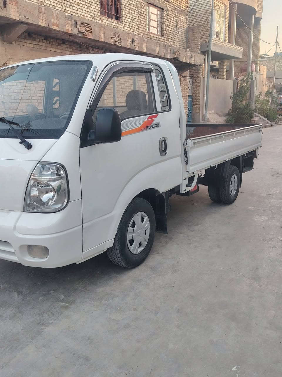 سلام عليكم ورحمة الله وبركاتة كيه حمل موديل 2011 رقم واسط بسمي تحويل مباشر  بل خدمه تخم تاير جديد مكينه هستوني مجفتها جديده كير شاصي رقم شاصي كله مكفول سياره جاهزه كبل لشارع مكاني واسط نعمانيه االسعر 88 وبيها مجال قليل ***********
