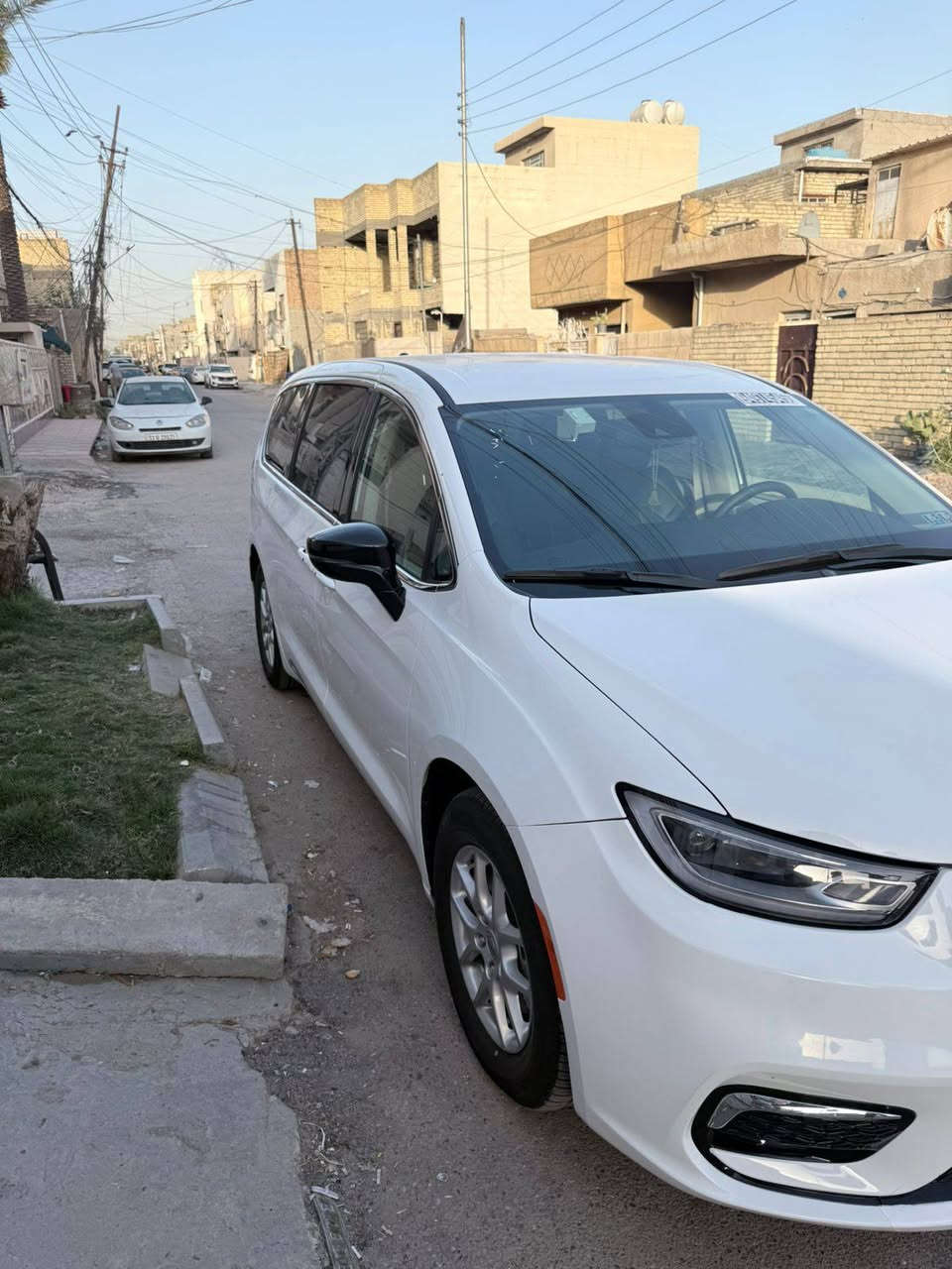 سلام عليكم
‏كلايسر باسفكا موديل 2024
‏سيارة كتاب شهداء بأسمي دخول جديد سيارة
‏ ما ماشية بل عراق 
‏ بعدها رقمها فحص مؤقت ورقم بغداد
‏ حادث سيارة موجود بل منشور قبق جنطة ودعامية خلفية فقط مبدل نفس لون وبدون اريباك وبدون صبغ
‏ سيارة فول عدة الفتحة سيارة جاهزة من كلشي 
‏سعر سيارة $230 وبيها مجال بسيط
‏هاتف بي وتساب: ***********
