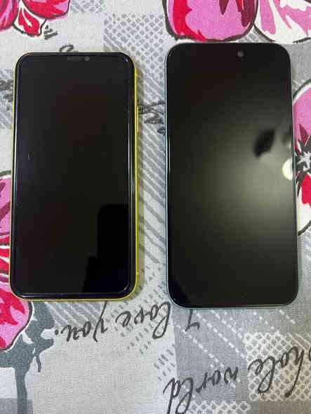 السلام عليكم تلفونين للبيع ال ١١ بطاريه 73 ذاكره 128 مابي شخط
ال 16 بلاص مشحون 70 مره فقط ذاكره 256  كلمن وسعره تفضل واتساب إذا يهمك

الرقم ***********
