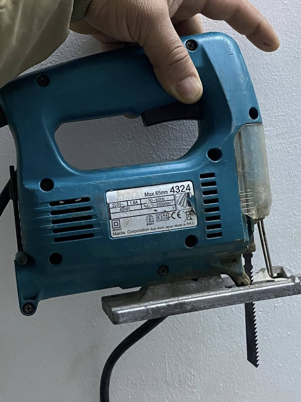 السلام عليكم منشار ماكيتا اصلي ب50
***********
