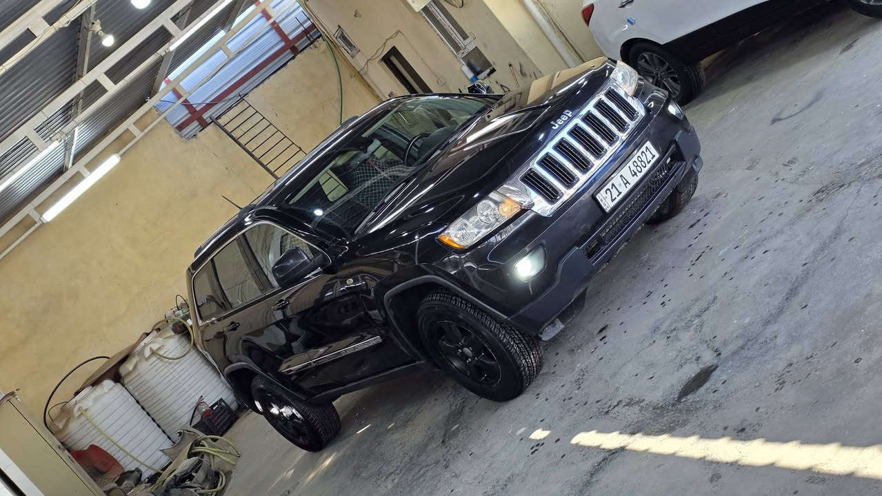 جيب 2011شيروكي أمريكي دخول كلين وهنا بالعراق صار بيهه صبغ مكانين بصيط والسونار بالمنشور 
محرك كير ع شركه السياره جاهزه من كلشي 
السعر 148 وترهم مراوس 
مكان السياره بغداد المحموديه 
***********
***********
