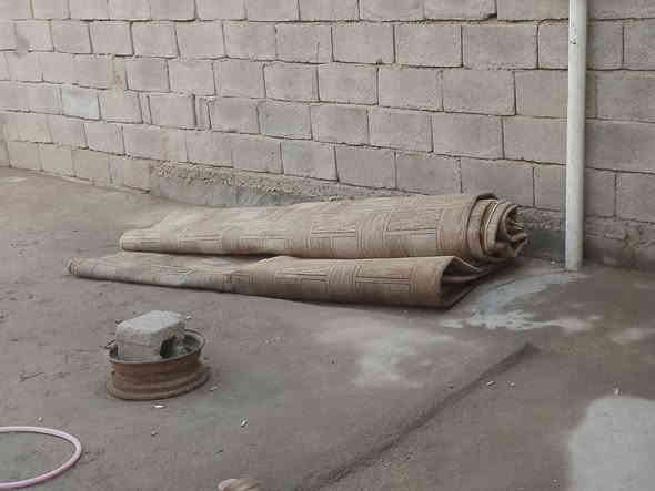 متاح كاربت امتار الطول 7 والعرض 4 
اخو الجديد يحتاج بس غسل 
60 الف 
ابي الخصيب محيله الشارع الوسط ***********
