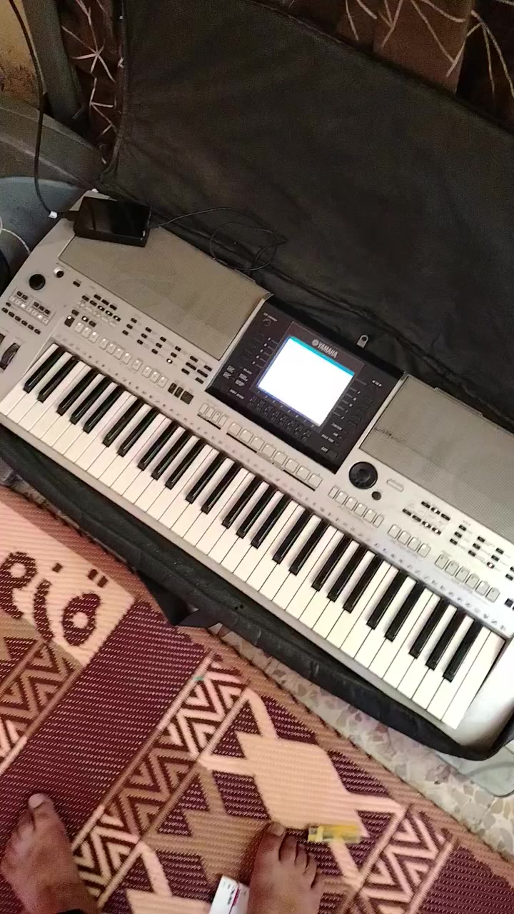 اورك 700 للبيع سعر 450الف برنامج عود قانون اصوات ايقاعات حلوه بي اي تصليح مابي دكمه كله شغاله *********** عنوان مدينه صدر
