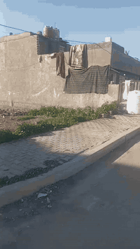 للبيع قطعة ركن في حي بدر الصرف السكني كاملة جميع الخدمات شارعها عرض ٢٠ متر تبليط رصيف امقرنص، سعرها ٨٥ واجهية ١٠ متر
***********
***********#أبوعبداللة
