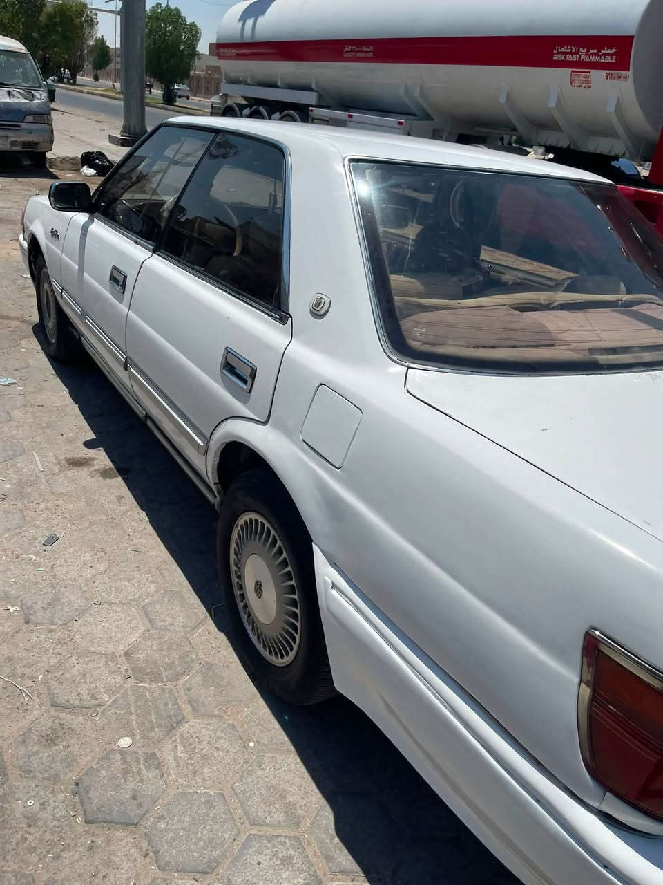 هارتوب موديل 91 للبيع مكفوله من الگص ونقل الجثه والعيب الشرعي بيها صبغ جاملغات ثنين خلفية   فقط تبريد فول 
ستيرن كهربائي 
كشن كهربائي 
كلشي شغال بالسيارة ماعايزه اي شي 
محرك ٢.٥٠٠ 
  رقم نجف انكليزي باسمي
مكان السياره بالنجف  السعر 45 وبيهه مجال حگ الجيه
للأستفسار ***********

