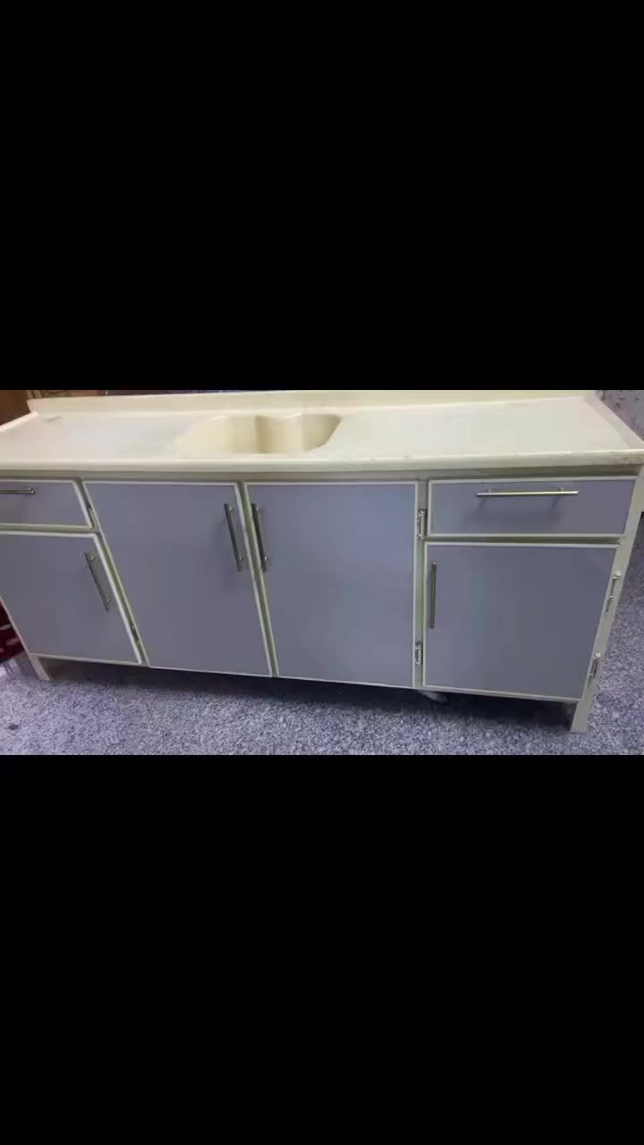 سلام عليكم كاونتر للبيع السمائي ب ٢٠٠ و الجوزي ب ٥٠ وبيهن مجال بسيط


**إذا كنت صاحب هذا الإعلان وتريد حذفه لأي سبب، رجاءا أرسل رسالة إلى الدعم الفني**