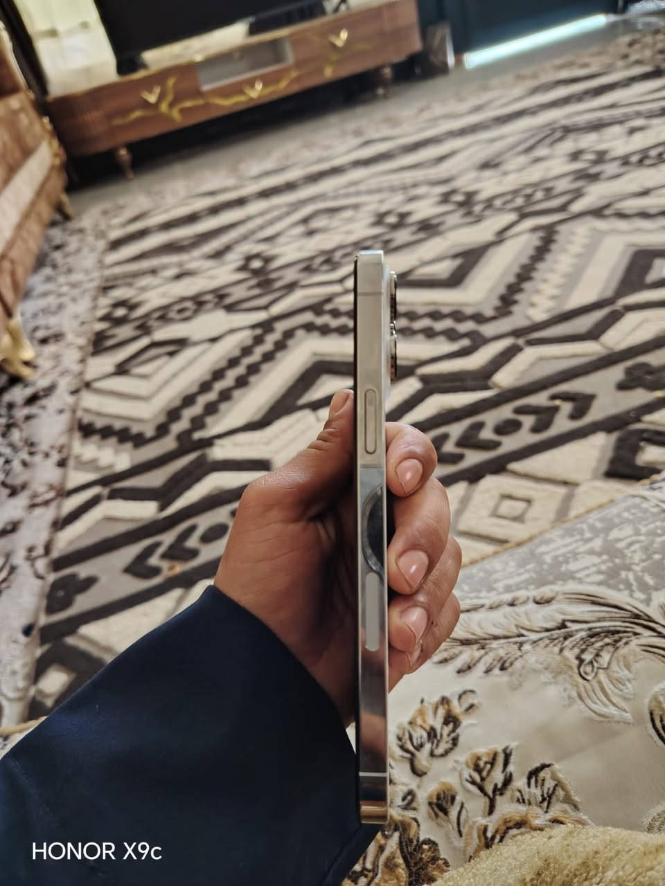 ايفون ١٣برغي مابدل بي للبيع اتصل ونطيك مواصفاتو ***********
