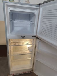 ثلاجة • للبيع