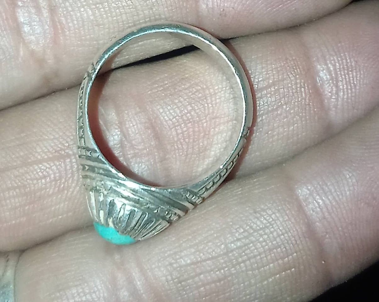 للبيع اربع محابس شلعه وحده 150الف يتفضل خاص او يتصل ***********
