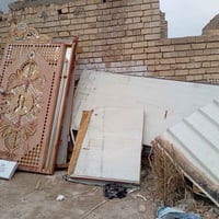 سندويج بنل العدد 3قطع طول القطعة 6م مع باب خارجية طلاكتين للبيع  الصاب...