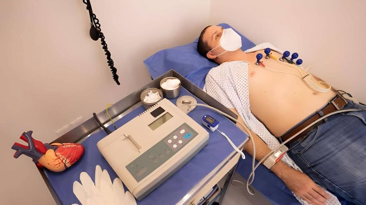 🫀 العناية بقلبك تبدأ من هنا! 
​هل تشعر بتعب مفاجئ، خفقان، أو ترغب للاطمئنان على صحة قلبك؟
لان سلامة قلبك تهمنا، عيادة البكرلي توفر لك أحدث أجهزة تخطيط القلب الكهربائي (ECG) بدقة عالية وبإشراف مختص.
​🌟 خدماتنا المتميزة:
​🏥 تخطيط داخل العيادة: بأحدث التقنيات وبسعر مناسب جداً فقط 5000 دينار.
​🏠 خدمة منزلية: لأنراحتك تهمنا، نوفر لك جهاز التخطيط مع الكادر المختص لغاية باب منزلك.
​📍 العنوان ومعلومات الاتصال:
​الموقع: قرب جامع سلمان المحمدي - بجوار أسواق بركات الحسين (عليه السلام).
​للحجز والاستفسار أو طلب الخدمة المنزلية:
📞 ***********

