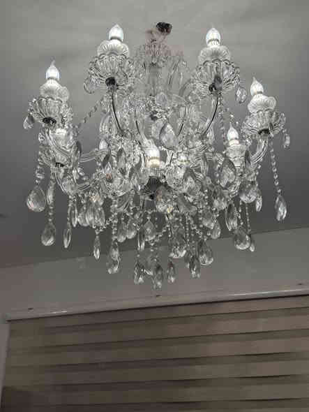 مرحبا عندي اثاث مكتبي كامل 
***********
