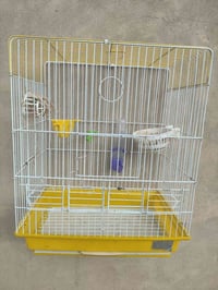 قفص جديد استخدام قليل مع ملحقاته ١٠ الألف شهربان 07728823428