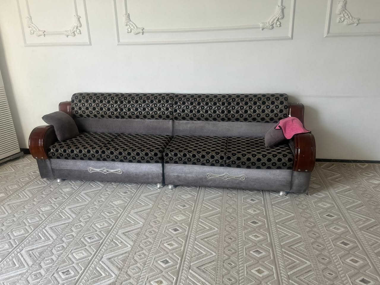 تخم للبيع سعر 550 الف وبي مجال للشراي عنوان طويريج ***********
