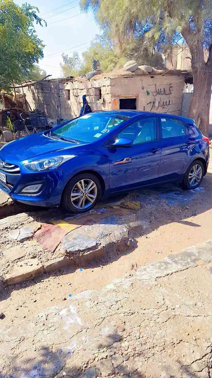 السلام عليكم 
النترى موديل ١٦ وارد امريكي محرك ٢٠٠٠
قطعه وحده فقط الجاملغ الامامي عكس السايق
موظح بالسونار كفاله عامه عدى الجاملغ السياره مابيها نقص شعرايه بسمي وتحويل مباشر اتريد وكاله اتريد امداور  المكان بابل الاسكندريه السعر ١١٠ للاستفسار 
***********
