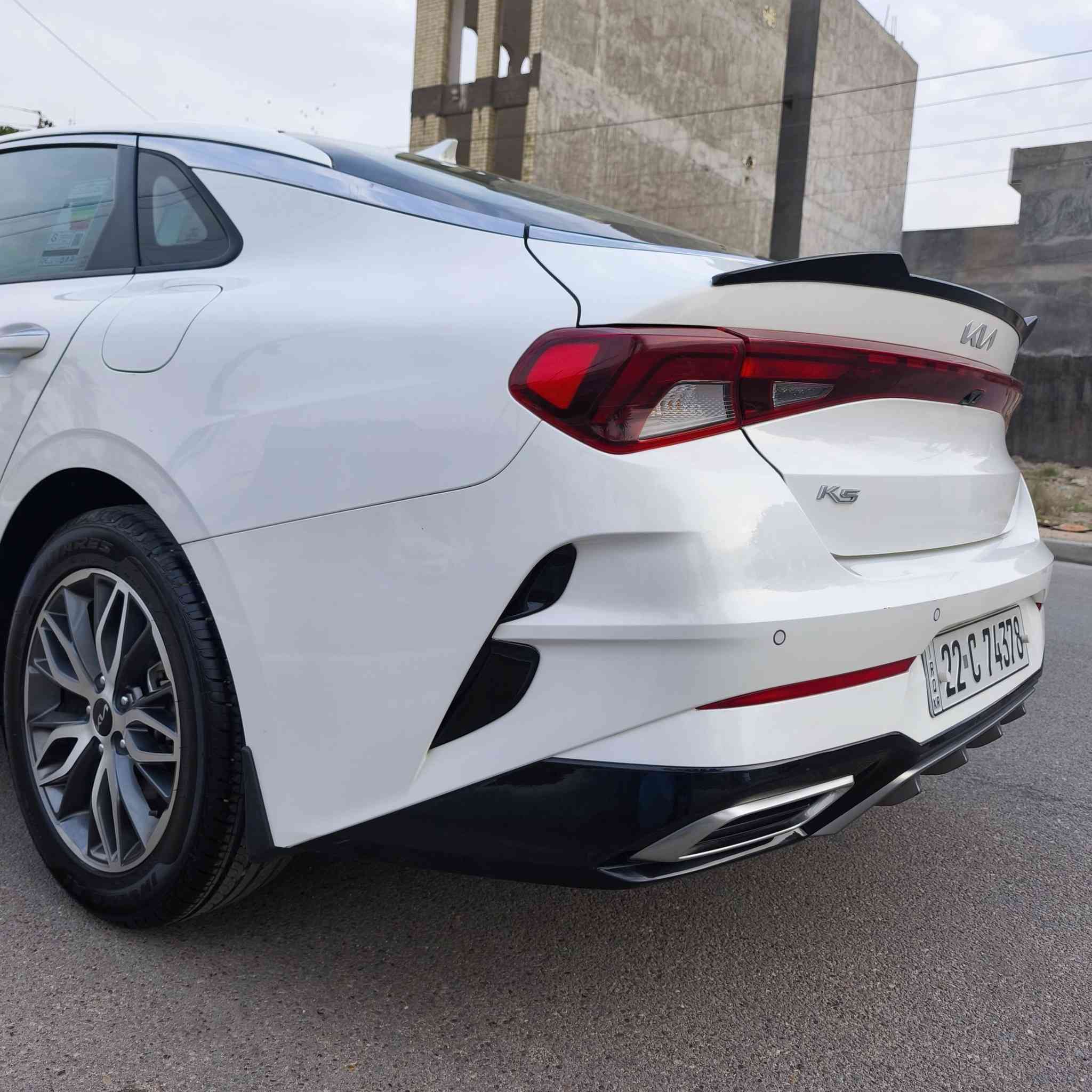 كي فايف خليجية 2022 فول عدا البانوراما
محرك 2000 دوش
رقم اربيل شرط التحويل
ماشيه 47 km

بصمـه تشغيـل + بصمـة ابـواب
ترحيـب عنـد الاقتـراب
صنـدوك ذكـي
كشنـات جلد 
كشـن كهرباء
حساسات اماميه وخلفيه
مري شفط + شاير مري
نظـام ABS
لايـت اربـع عدسـات 
لد نهاري
شاشـه كبيـره -كاميـرا دواره
ابـل كـار بلـي / اندرويـد اوتـو
كـروز سرعـه 
تحكـم ستيـرن 
تبريـد بيانو
اربـع مـودات قيادة

ملاحظة / بيها صبغ جاملغ وباب بسبب طخه بسيطه 

السعـر 183

*********** اتصـال فقـط

مكانـي/ بغـداد
