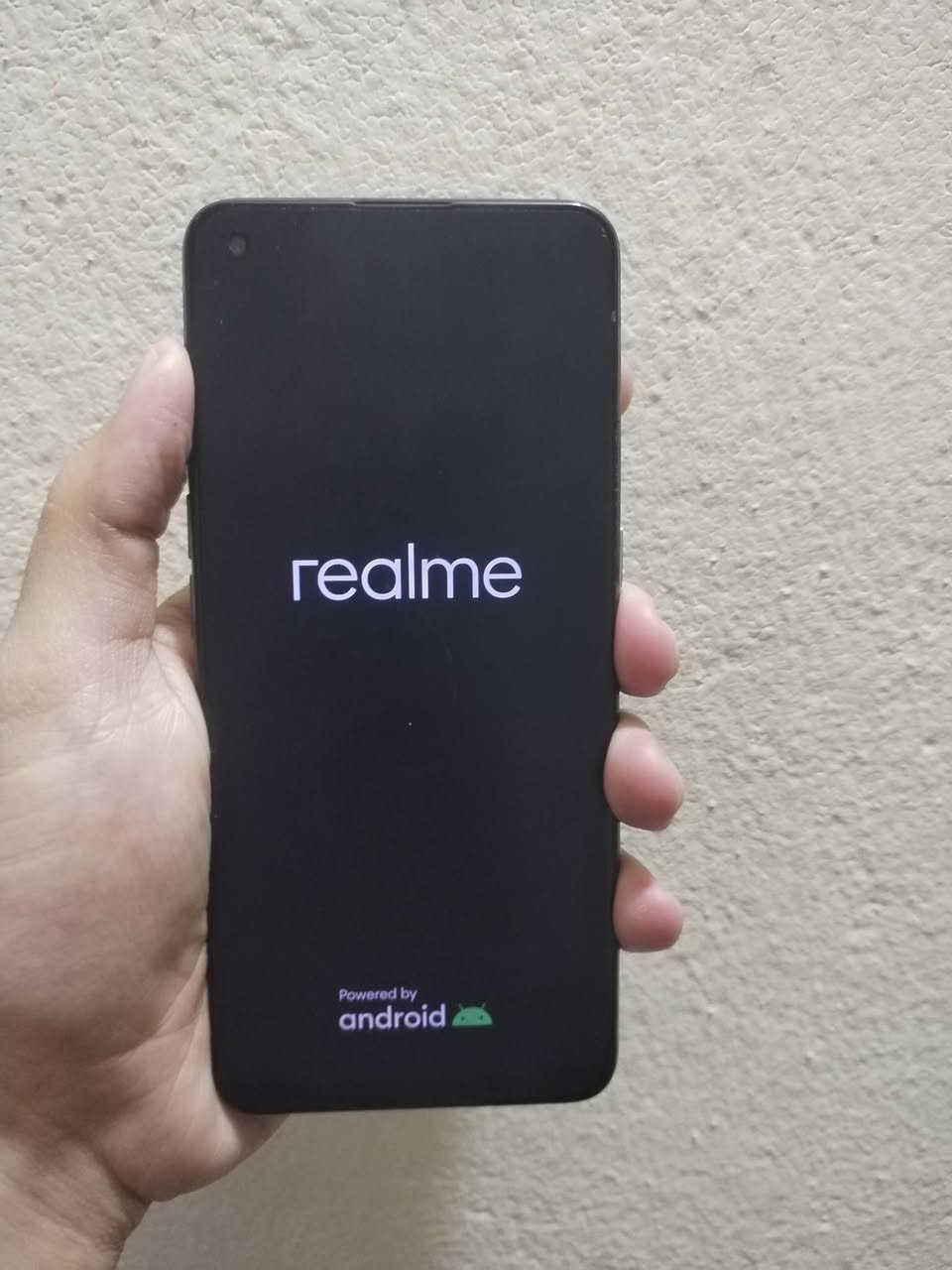 ريلمي Q3 برو
ذاكره 128
بيه طخه بسيطه بشاشه
60 فريم بالعاب
السعر 55
***********
