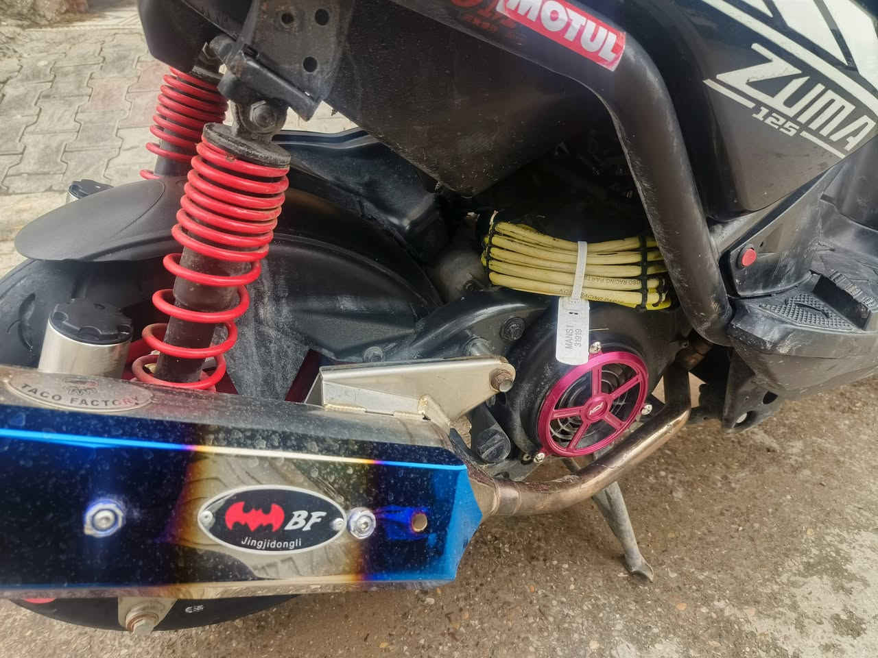 سلام عليكم سكنس جبلي نوزل موديل2013 اخوان بيها تزويد بك لايت  صلنصة كاتم يدات سستم كامرات سستم صوت ويالة رياضي يدات بريك مصار شهر من نزلها من الرنبة مكاتبة ويا صاحب المعرض دراجة برغي مابيها نقص دهن موتل بانزين محسن بس لو سوبر يعني معتني بيها وهواي صارف عليها اخوان السعر ميعجبك عوفها السعر 1700 وبيها مجال الدراجة مال جناي مكاني بعقوبة التحرير رقمي***********
