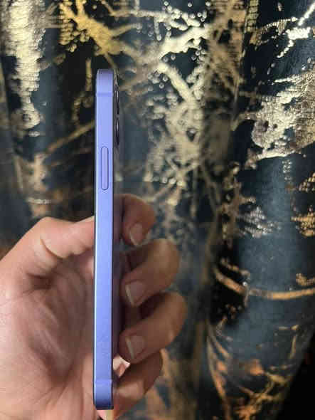 السلام عليكم /ايفون 12عادي ذاكره128التلفون ماستر مامفتوح وتر نظافه95 السعر 375 فقط وتساب***********مكاني بغداد
