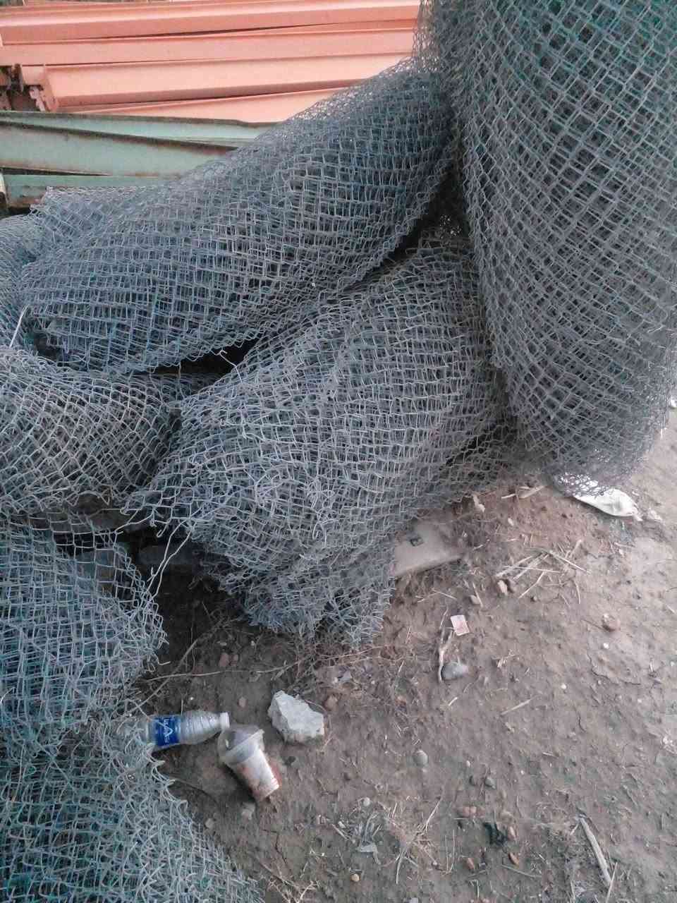 السلام عليكم يوجد سيم شكل قديم ٢٠ لفه مع شيلمان مال جملون مستخدم بس نضيف  / ***********
