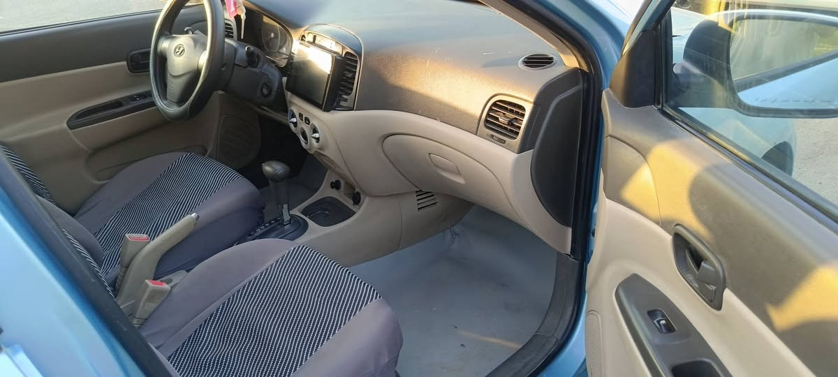 هونداي اكسنت موديل ٢٠٠٩وارد خليجي بيها طخه بالجاملغ الخلفي على كد شبر وبيها بارد باالباب  السايق وجراد محرك ١٤٠٠ اقتصادي  كير جيد جدا تبريد ثلج تدفئه تايرات تخم جديد صدر امامي خلفي جديد جام اوتوماتيك  مرايات كهرباء سيارة اي نقص مابيها جاهزة  بسمي رقم انكليزي بغداد هزة جديدة وسنويه جديدة ل٣١ السعر ٧٨وبي مجال بسيط للاتصال  *********** بغداد الشعب
