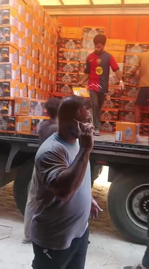سلام عليكم شباب توفر فحم مزاج اندنوسي
فخمه مكفوله من غاز ورماد وصداع
مربع مثقوب اصبع أملس مشطب ابو 2 مشطب ابو 1
استفسار اتصل ع ***********
يوجد لدينا خدمة توصيل
