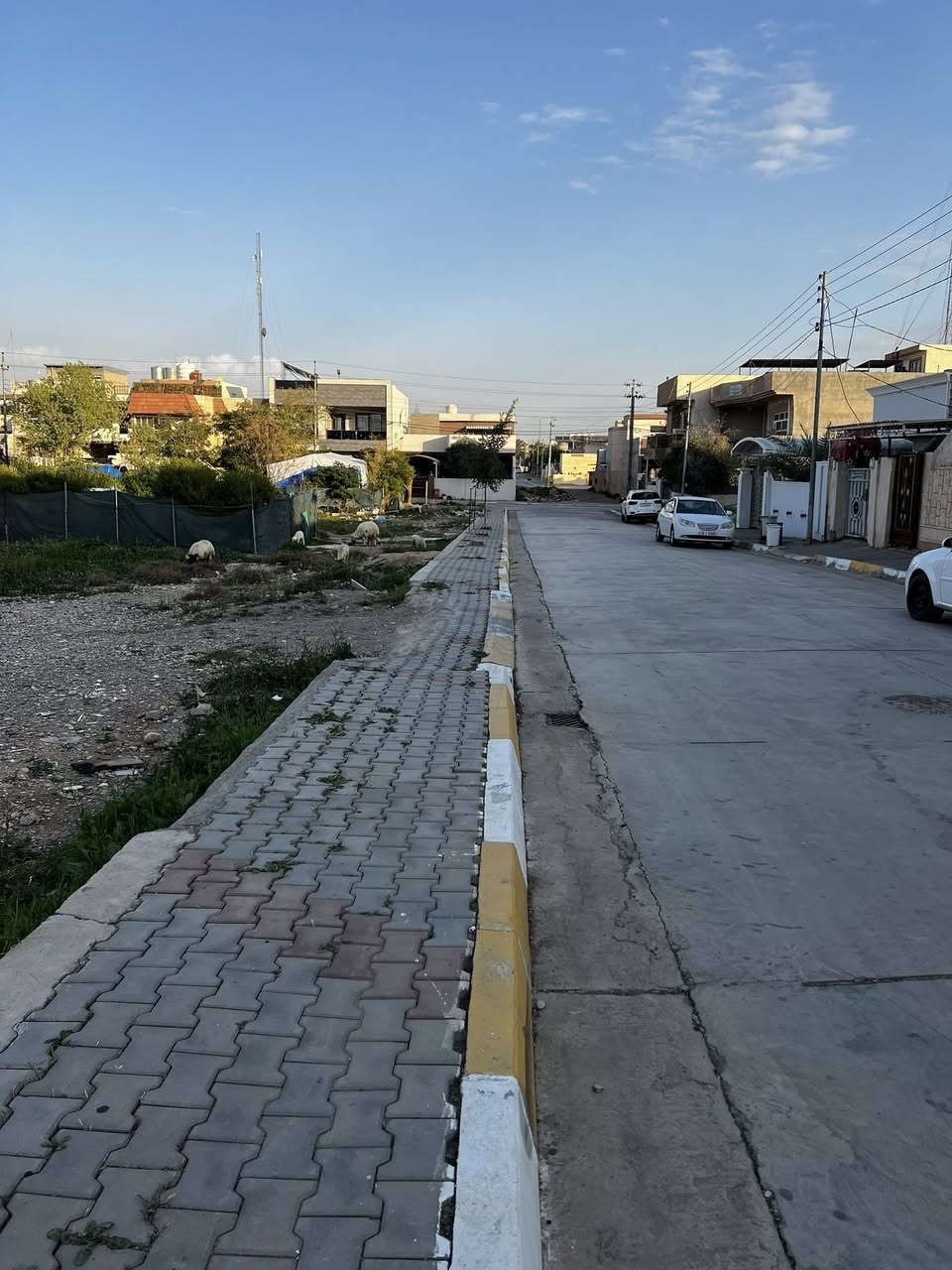 🏘🏘مشتملات عدد 2  للبيع ديالى خانقين / خلف الملعب حي اليكيتي طابو صرف مساحة كل مشتمل 100 متر واجهة 5 والنزال 20 
موقع حلو كدامة حديقة طابقين اثنينهم نفس التصميم 
طابق الاول 
1 غرفة نوم وصالة ومطبخ ومجمع درج مع مجمع صحيات 
طابق الثاني 
3 غرف نوم 

السعر مشتمل الواحد 75 مليون بي مجال 
سعر اثنينهم 145 مليون بي مجال 

للأستفسار اكثر اتصال بالارقام فقط 
***********
***********
مكتب فريا موفق للعقار
