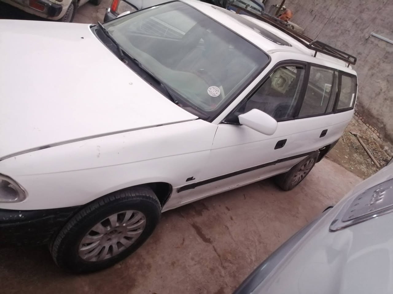 سلام عليكم اوبل استره للبيع طرف ثالث سعرهه ١٦ مكاني ديالئ بعقوبه التحرير ***********
