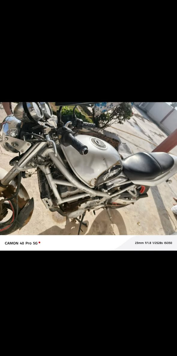 سلام عليكم بطح اللبيع عطلو بس كبريتات ويرهم مراوس ابي موطور   400  وبي مجال ‏‪***********‬‏ انتصل
