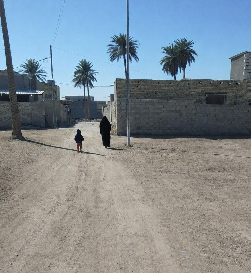 يالله اللهم صلي علي محمد وال محمد 🎗️
⸻

🚨 فرصة استثمارية مميزة – هيكل كامل للبيع بسعر مغري جداً 🚨

🏡 الموقع المميز: الجمعيه / قرية علي طه
📐 المساحة الكلية: 240 متر مربع

✨ العقار مكون من طابقين وتصميمه عملي ومناسب للسكن العائلي أو للاستثمار:

                                       طابو سند 25 🛡️
🔹 الطابق الأول:
▪️ صالة واسعة
▪️ غرفة4x5 
▪️ مطبخ 4×4
▪️ استقبال 4x6

🔹 الطابق الثاني:
▪️ غرفة 4×4

🧱 البناء طابوق متين
🏗️ السقف عگادة 
🚿 صحيات داخلية فقط
🚧 بدون سياج – تگدر تصممه حسب ذوقك

💰 السعر المطلوب: 65 مليون فقط
🔥 السعر بي مجال حقيقي لليشتري 

📞 لا تضيع الفرصة… العقار مناسب للي يريد يكمل تشطيب على ذوقه وبسعر أقل من الجاهز

مكتب.الاماره . للعقار 🏠 مقابيل مديريه الناحيه 

        للاستفسار والزيارة يرجى الاتصال فوراً. 📞 ***********. ***********
