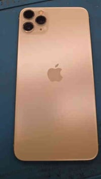 ايفون11برو ماكس256 ابيض بطارية 78 بلاديه جهاز نضيف ومكفول سعره 400 مكا...