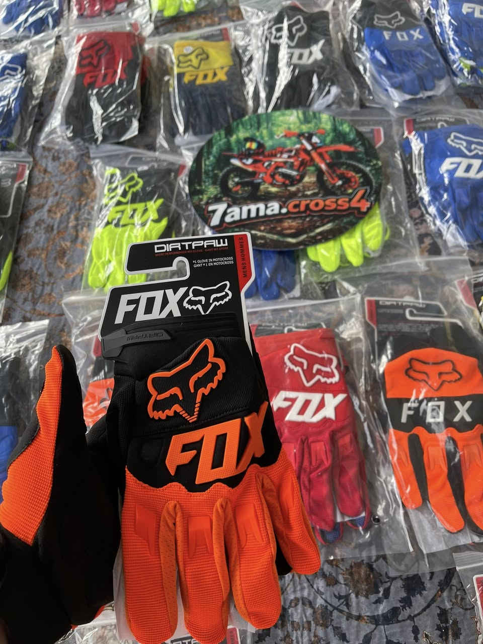 السلام علیکم دەستکێشی مارکەی Fox تایبەت بە ماتۆری کڕۆس و ئیندۆرۆ بە هەموو رەنگێک بەردەستە
0751 147 03 47
WhatsApp/viber
