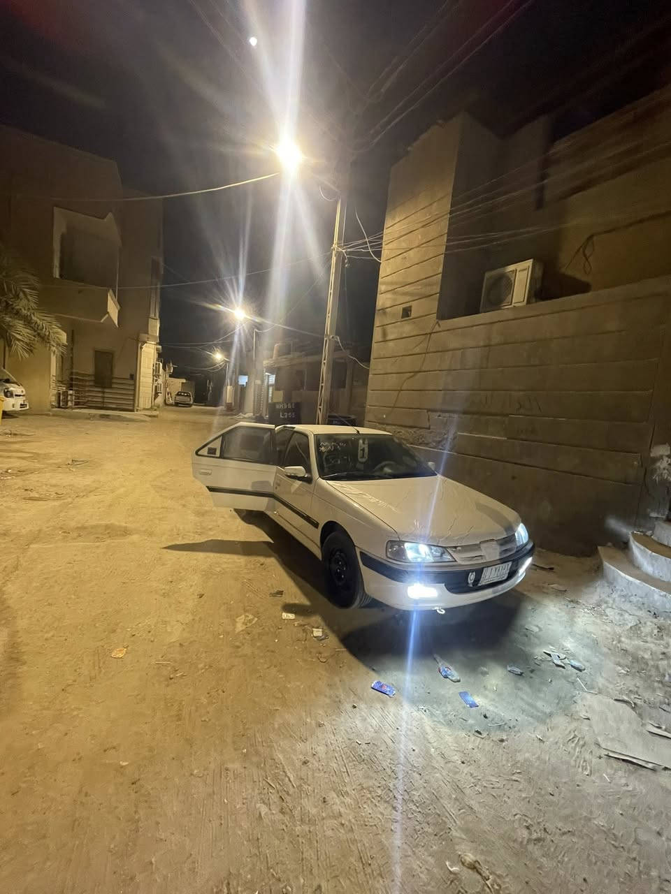 السلام عليكم بيجو 22 كفاله بس بيهه رصعه بلبنيد السياره إقصاد استقطاع. مباشر رقمه ناصريه عندي بيه وكاله مكاني بصره ***********
