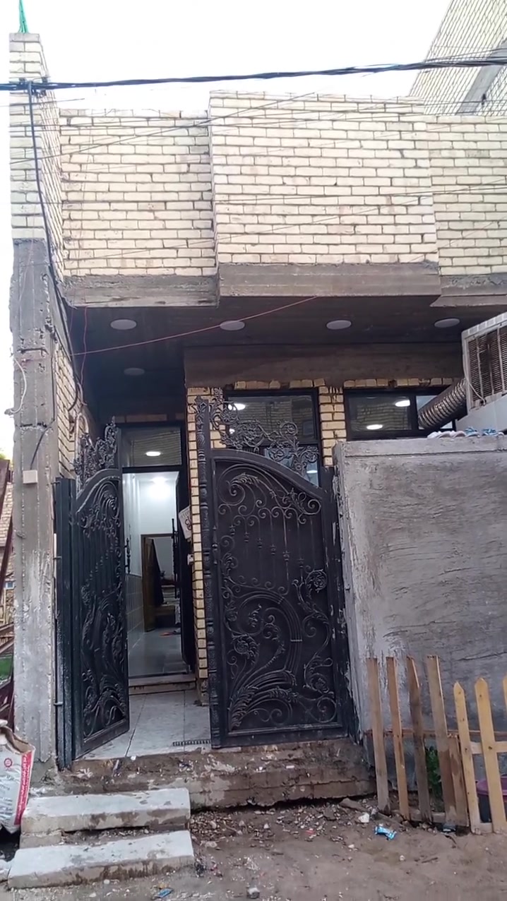 السلام عليكم.. 

يتوفر في مكتبنا بيت 🏘 راقي ومرتب وبناء حديث المساحة 85 متر طابق واحد درجى اولى.. 

الشعلة شارع افران الضياء قبل السكة 
السعر 85 مليون 
باقي التفاصيل خاص أو الاتصال 
***********

اهلاً وسهلاً 💚
