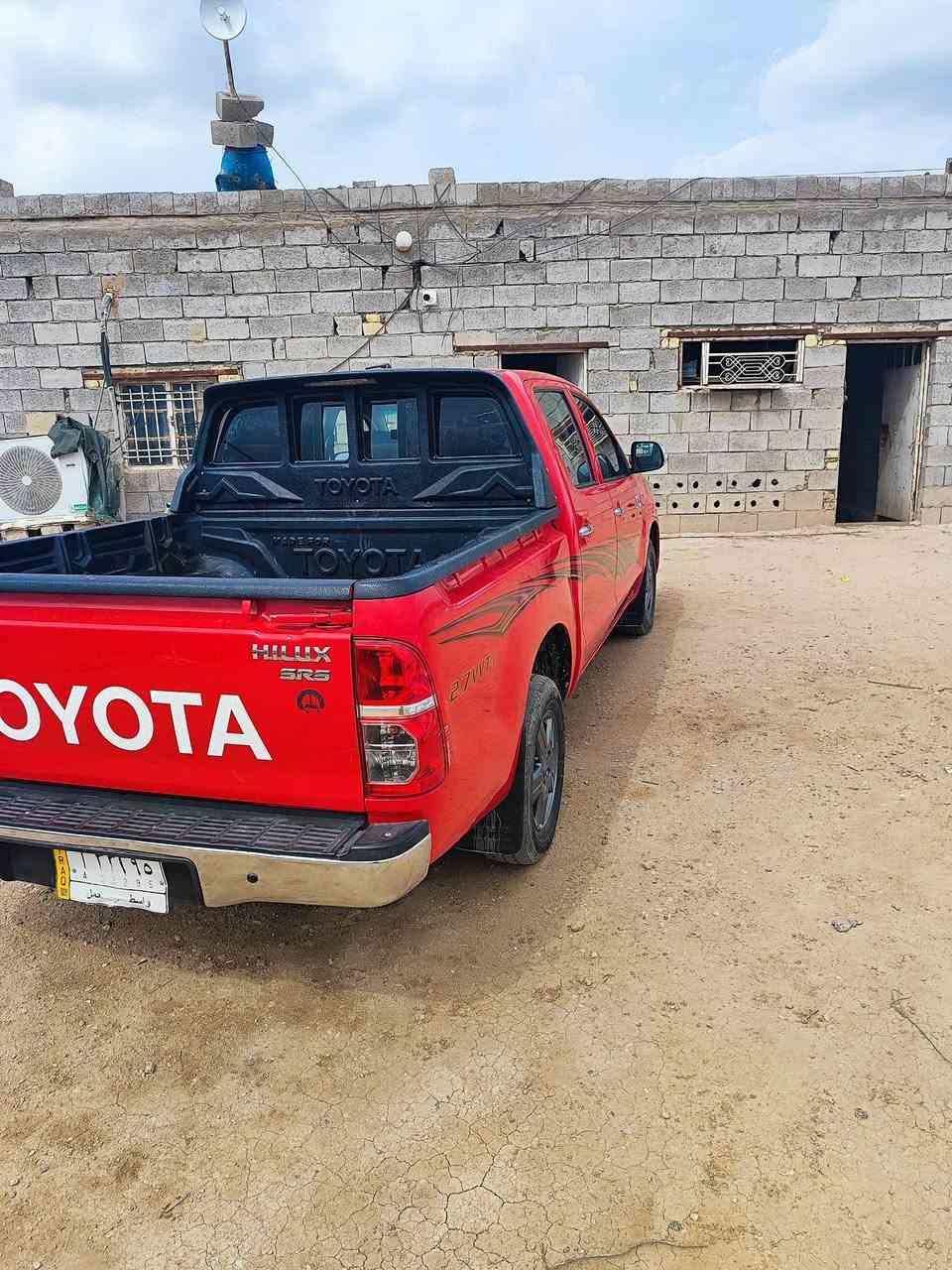 هايلوكس كير عادي موديل ١٤ مكفوله كفاله عامه رقم واسط سنويه جديده سياره استخدم شخصي جديده بمعنى الكلمه مكان السياره ميسان قلعه صالح السعر ١٨٨ وبيه مجال
***********
